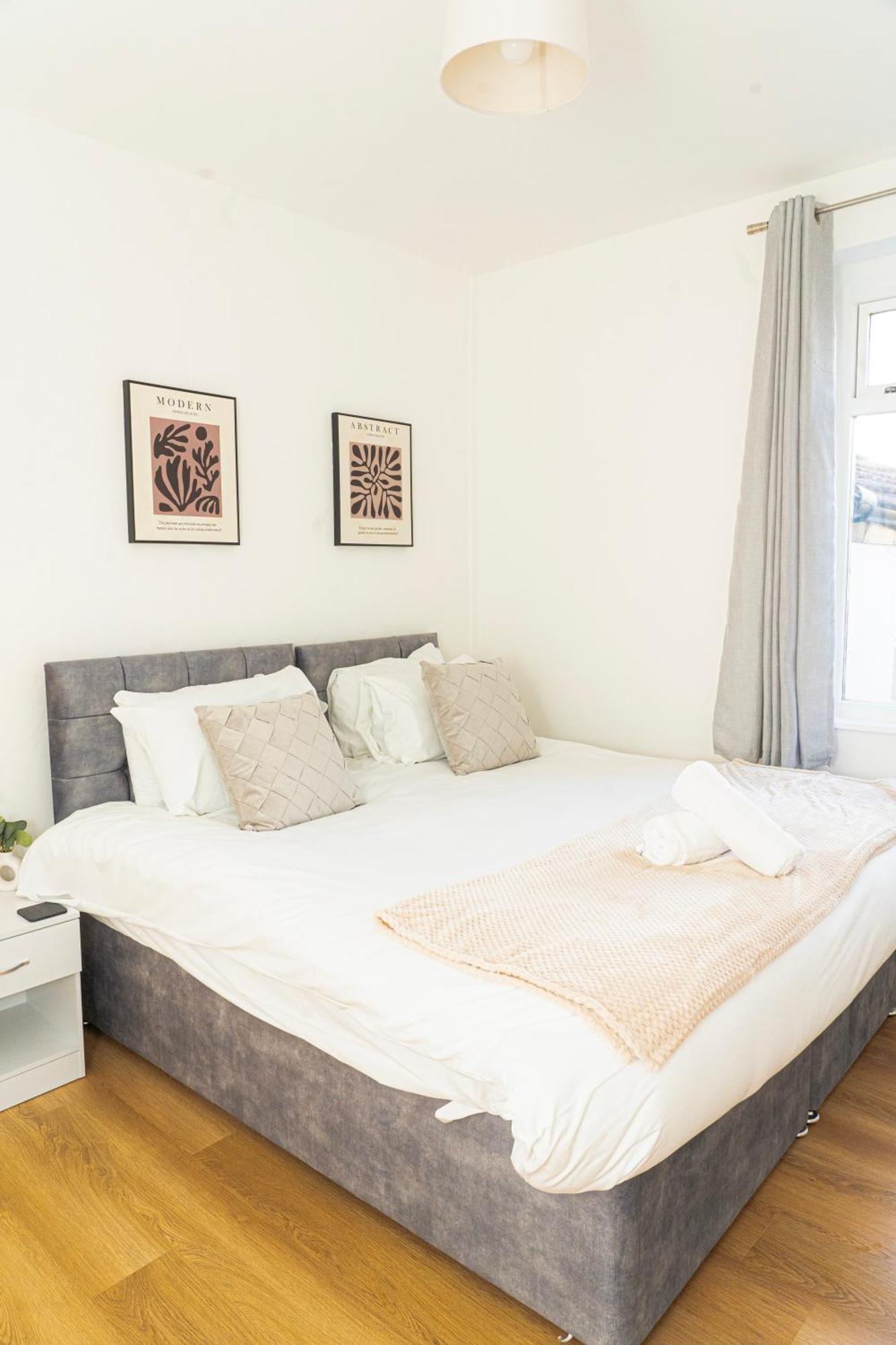 Mideyah Stays - 3 Bed Comfy House Кардифф Экстерьер фото